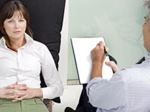 женщина у психотерапевта